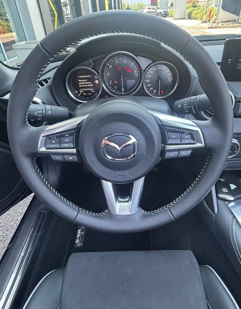 Mazda MX-5 nuova a Frosinone (9)