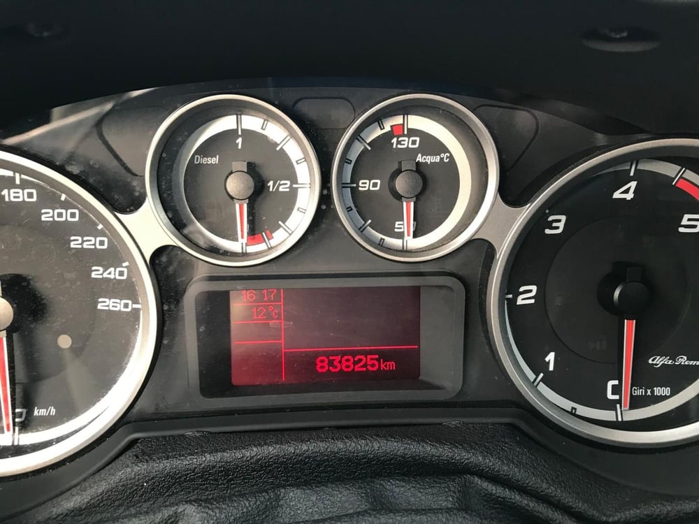 Alfa Romeo MiTo usata a Ancona (14)