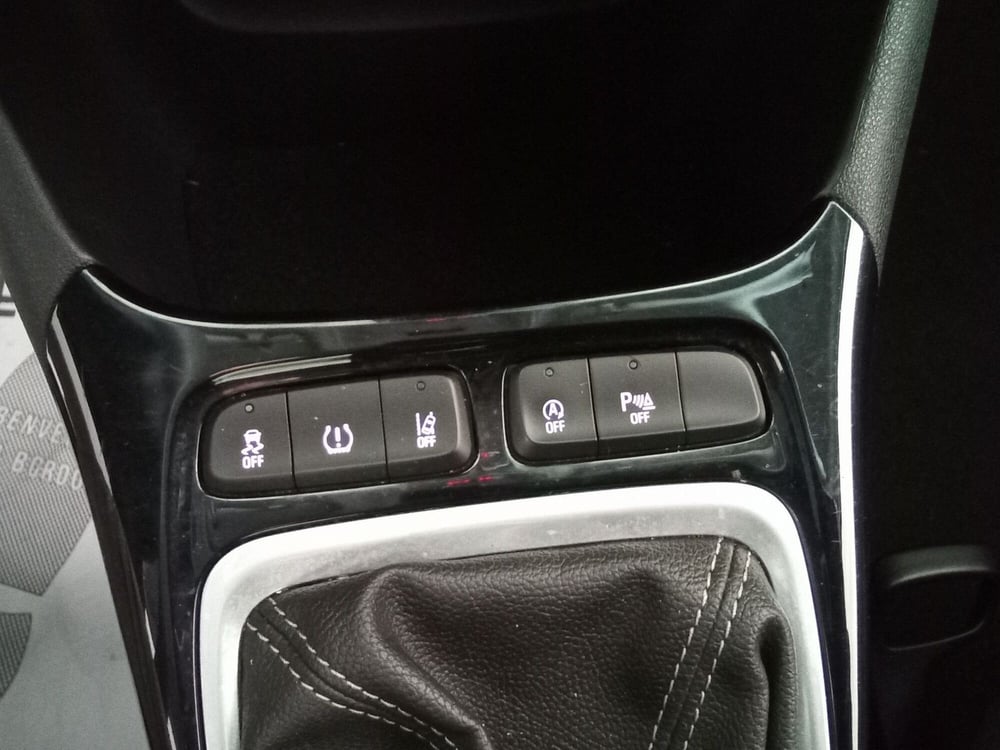Opel Crossland X usata a Rimini (14)