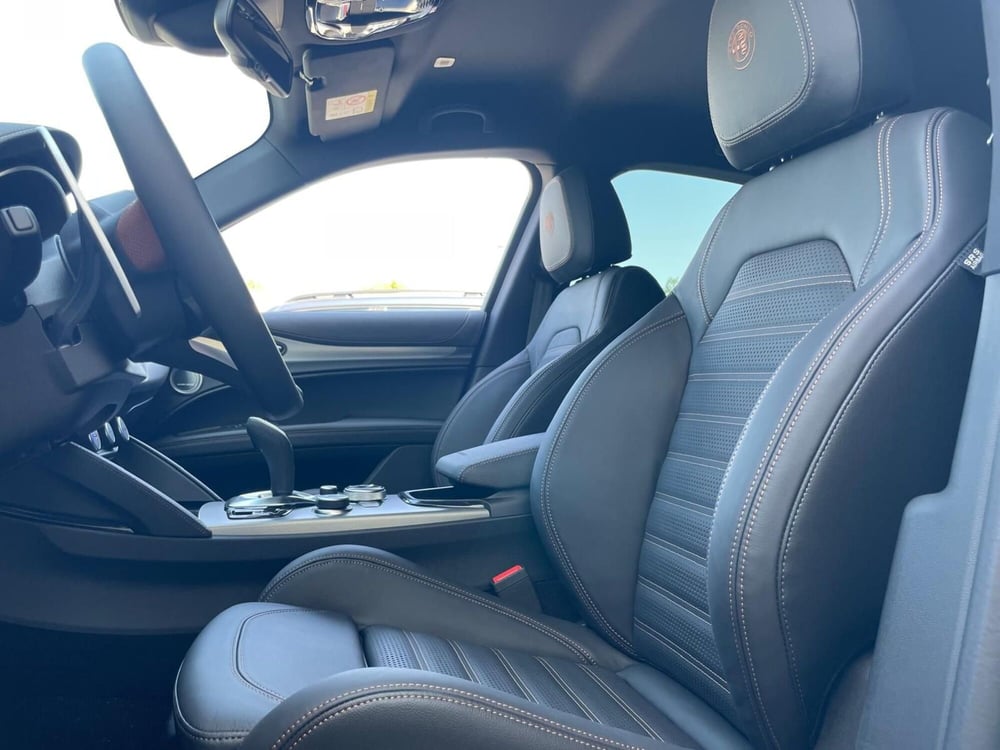 Alfa Romeo Stelvio nuova a Ancona (11)