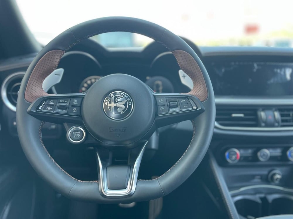 Alfa Romeo Stelvio nuova a Ancona (13)
