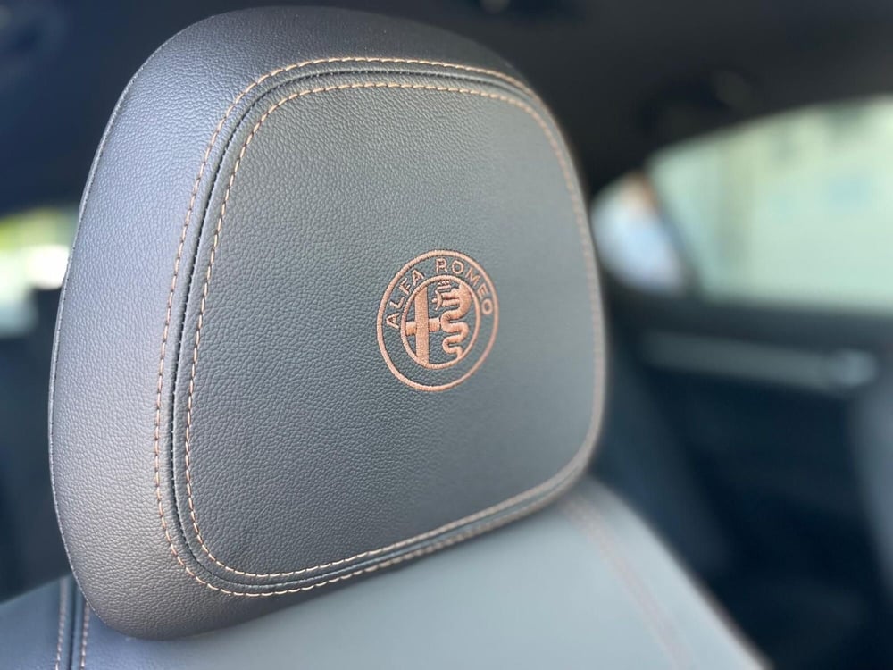 Alfa Romeo Stelvio nuova a Ancona (17)