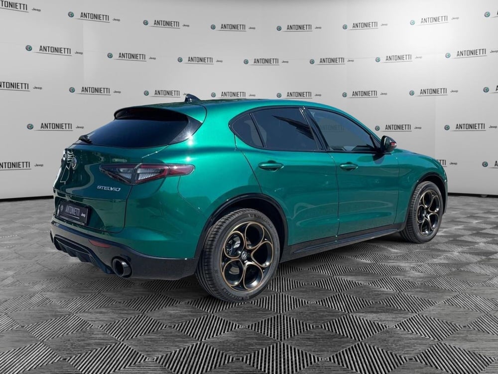 Alfa Romeo Stelvio nuova a Ancona (5)
