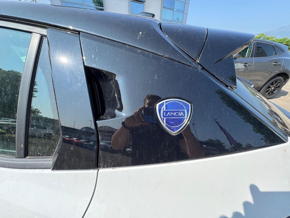 Lancia Ypsilon nuova a Frosinone (18)