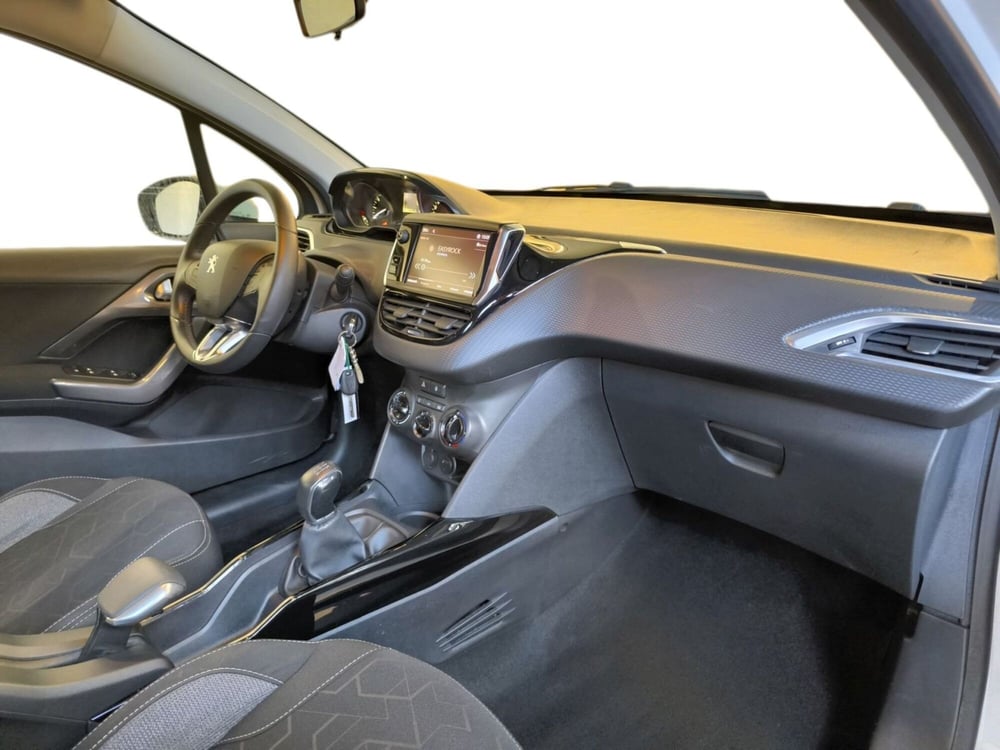 Peugeot 2008 usata a Udine (10)