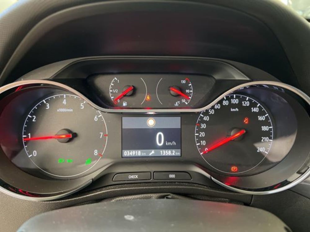 Opel Crossland usata a Vercelli (14)