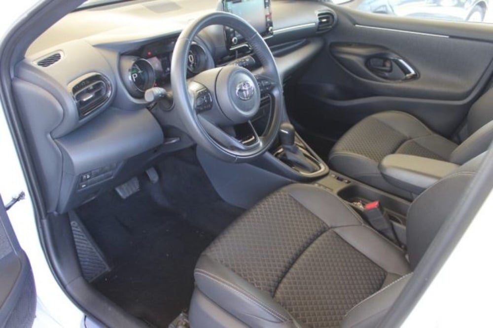 Toyota Yaris Cross usata a Roma (12)