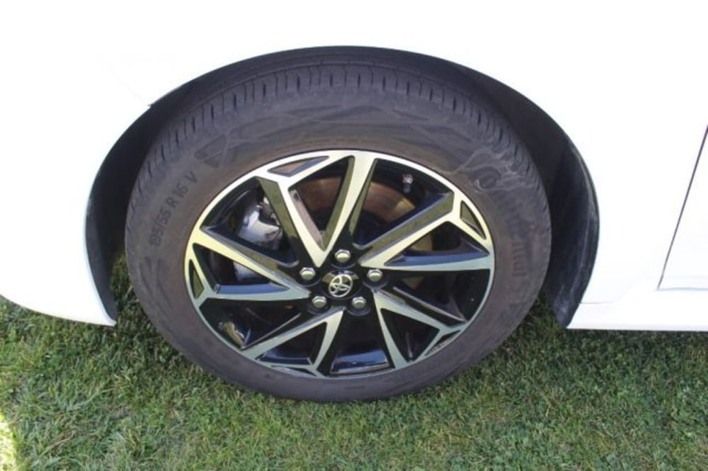 Toyota Yaris Cross usata a Roma (14)
