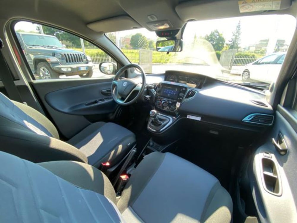 Lancia Ypsilon usata a Firenze (20)