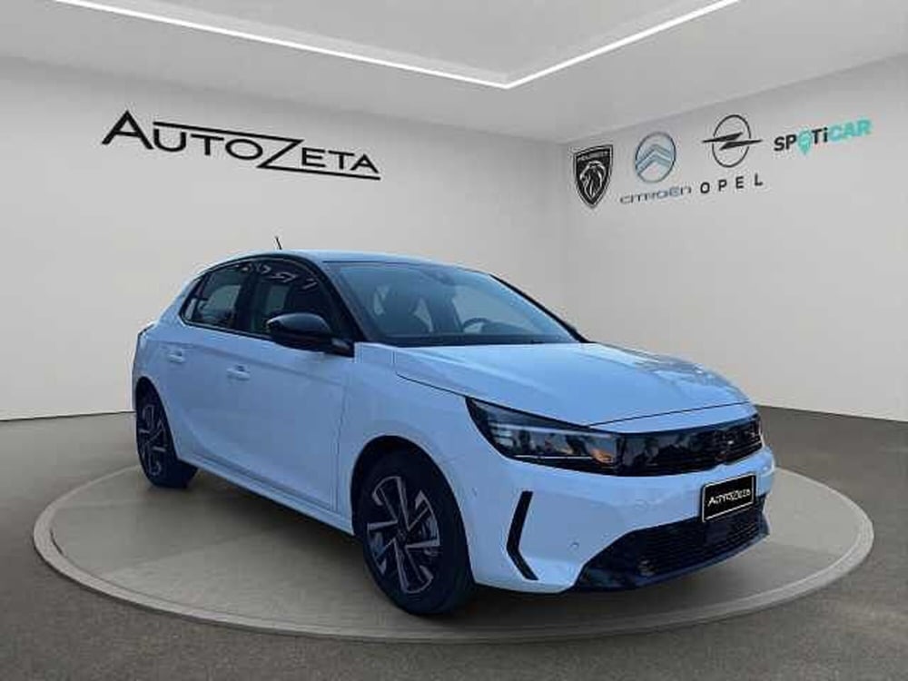 Opel Corsa nuova a Vibo Valentia (3)