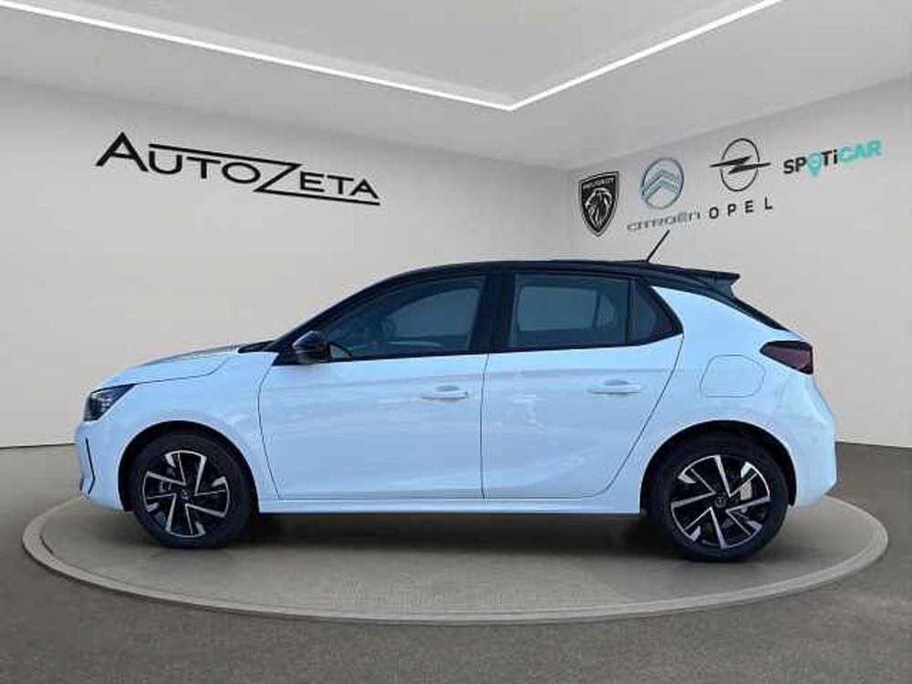 Opel Corsa nuova a Vibo Valentia (8)