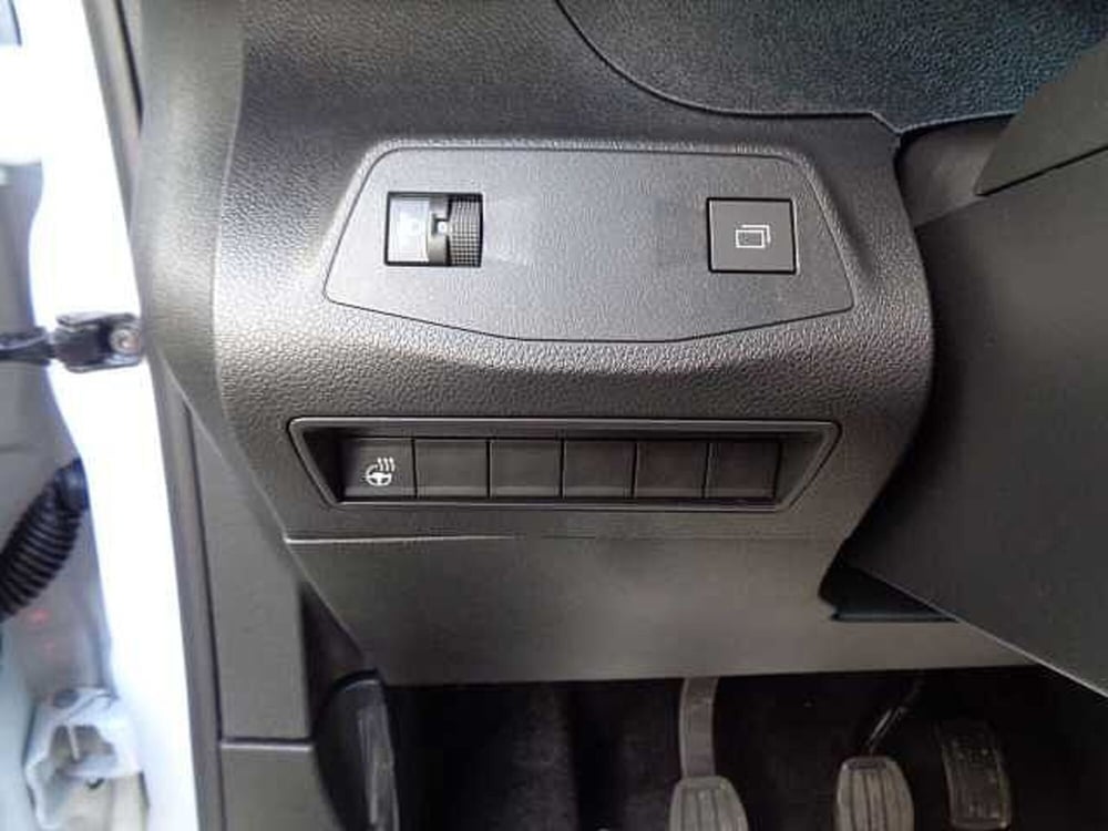 Peugeot Rifter nuova a Treviso (15)