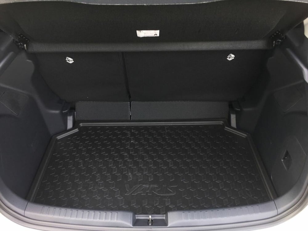 Toyota Yaris usata a Lecco (12)