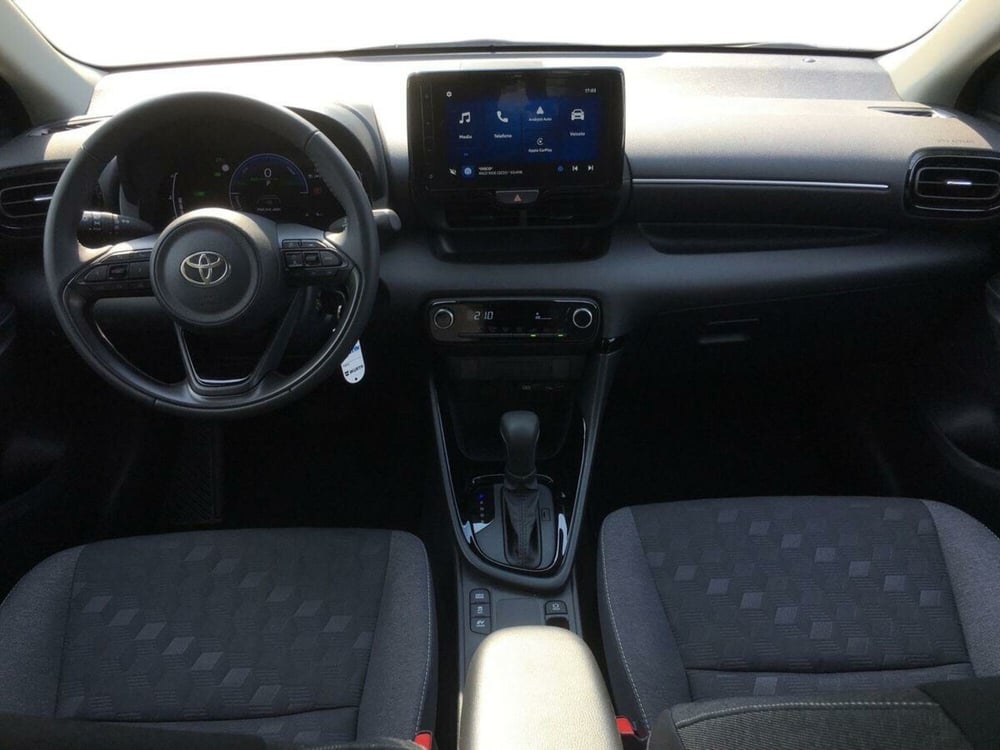 Toyota Yaris usata a Lecco (8)
