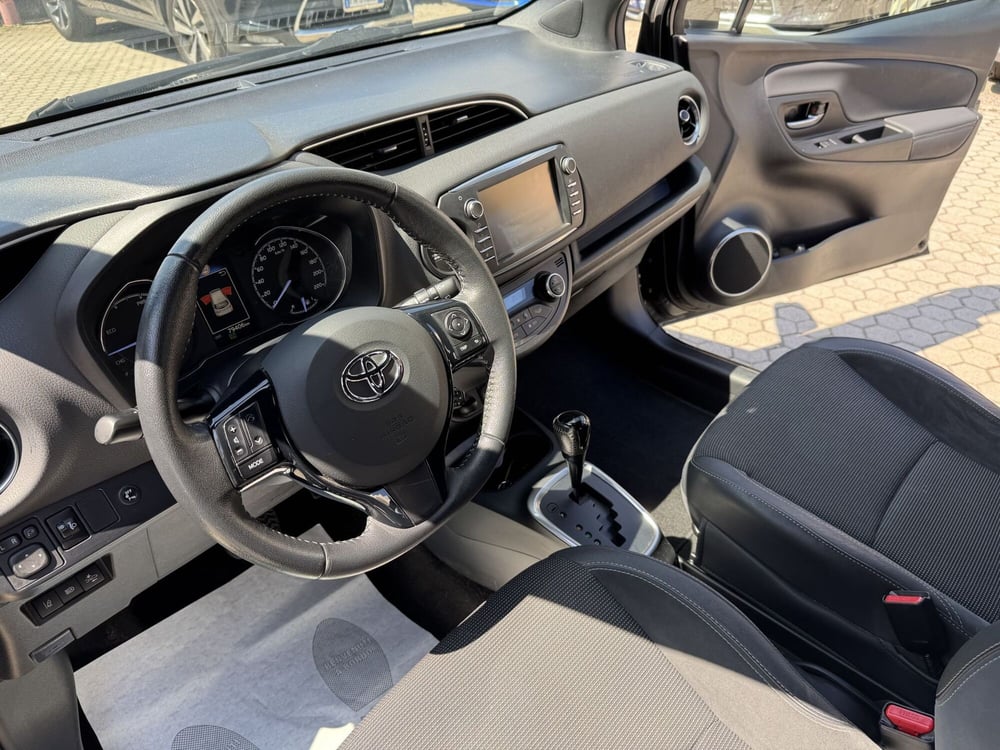 Toyota Yaris usata a Como (10)