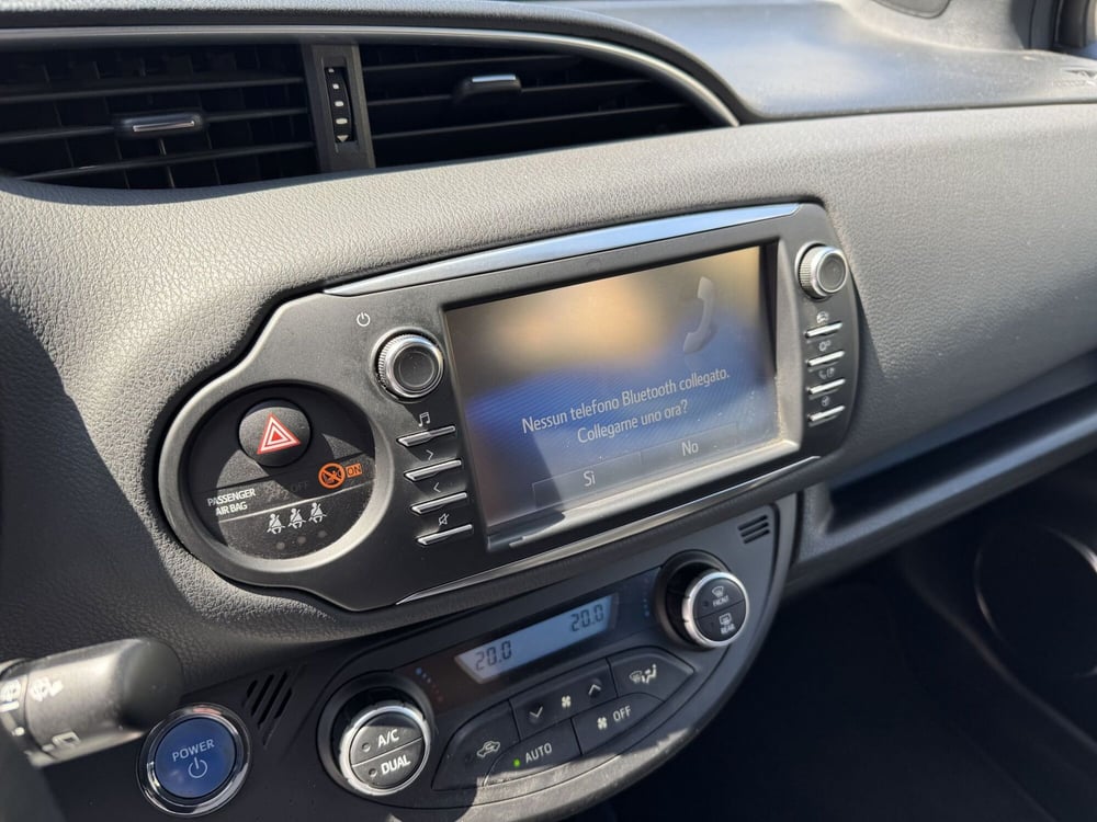 Toyota Yaris usata a Como (14)