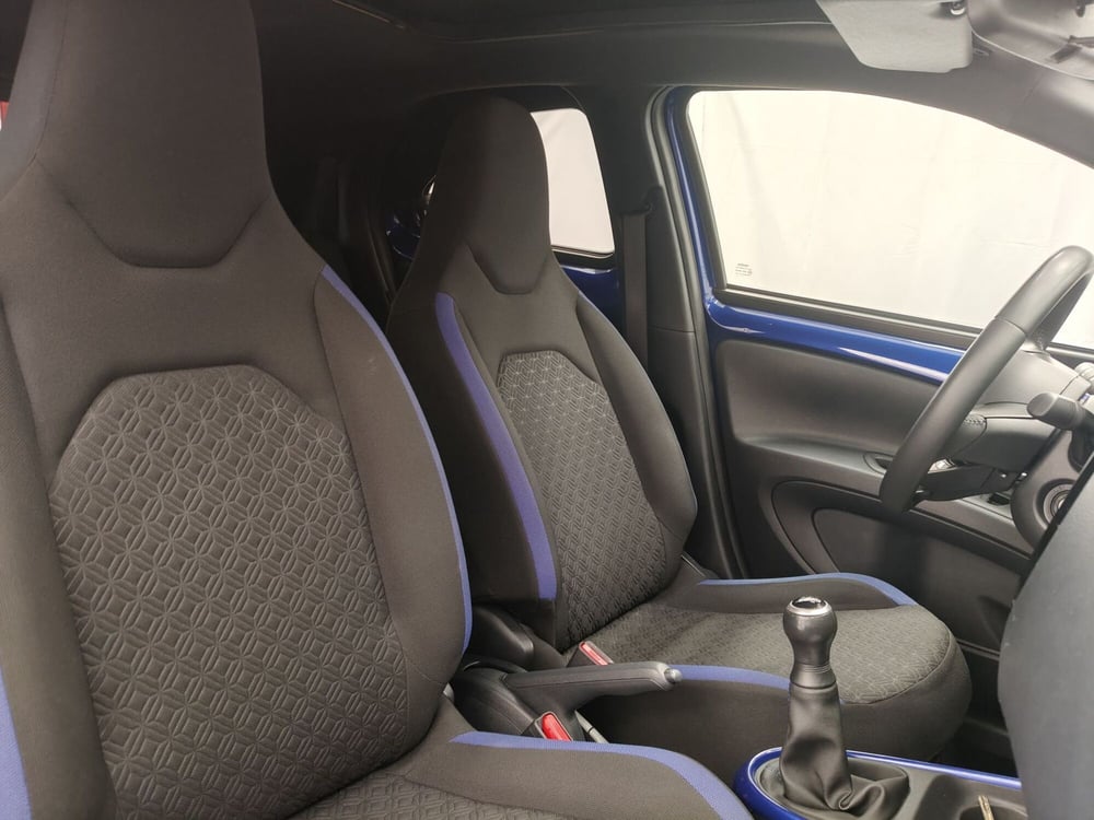 Toyota Aygo X usata a Roma (7)