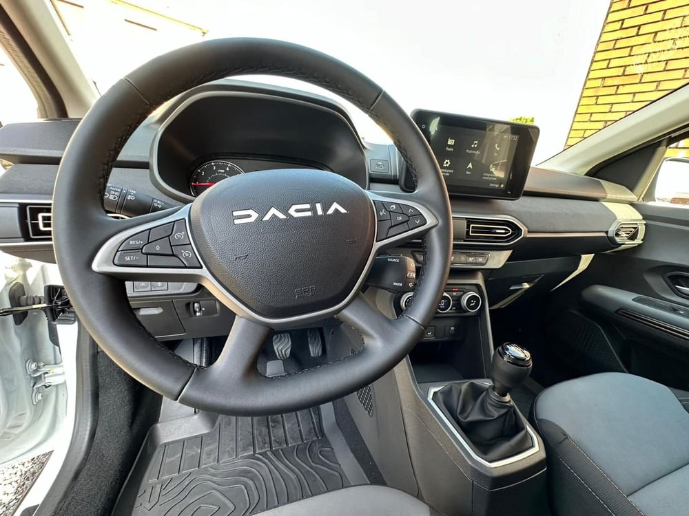 Dacia Jogger nuova a Monza e Brianza (10)