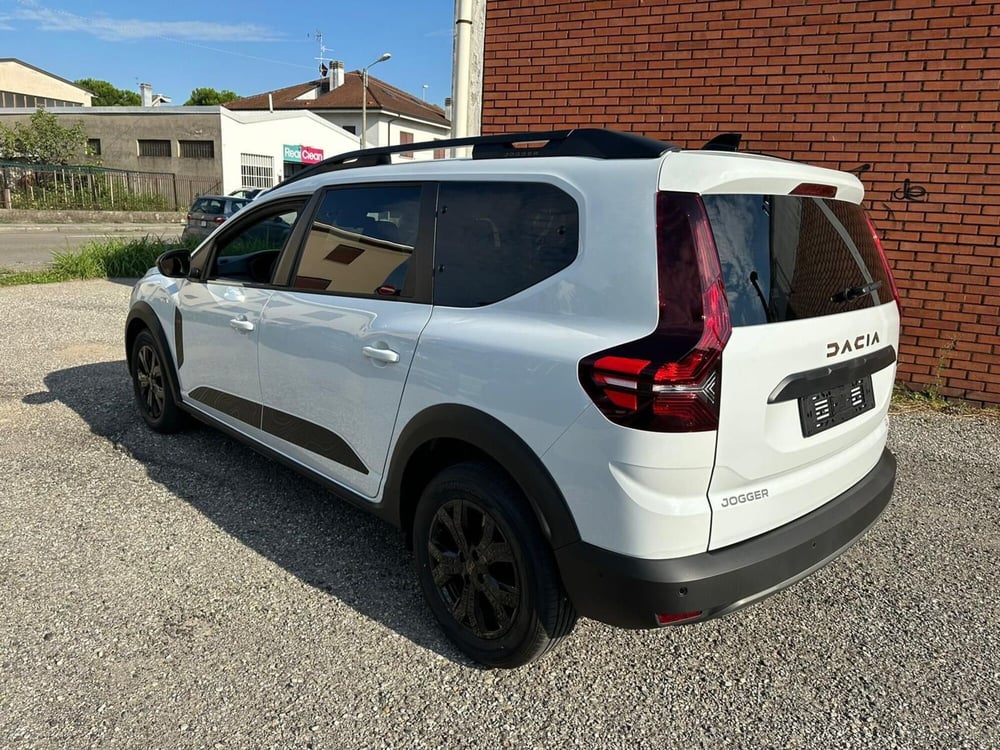 Dacia Jogger nuova a Monza e Brianza (3)