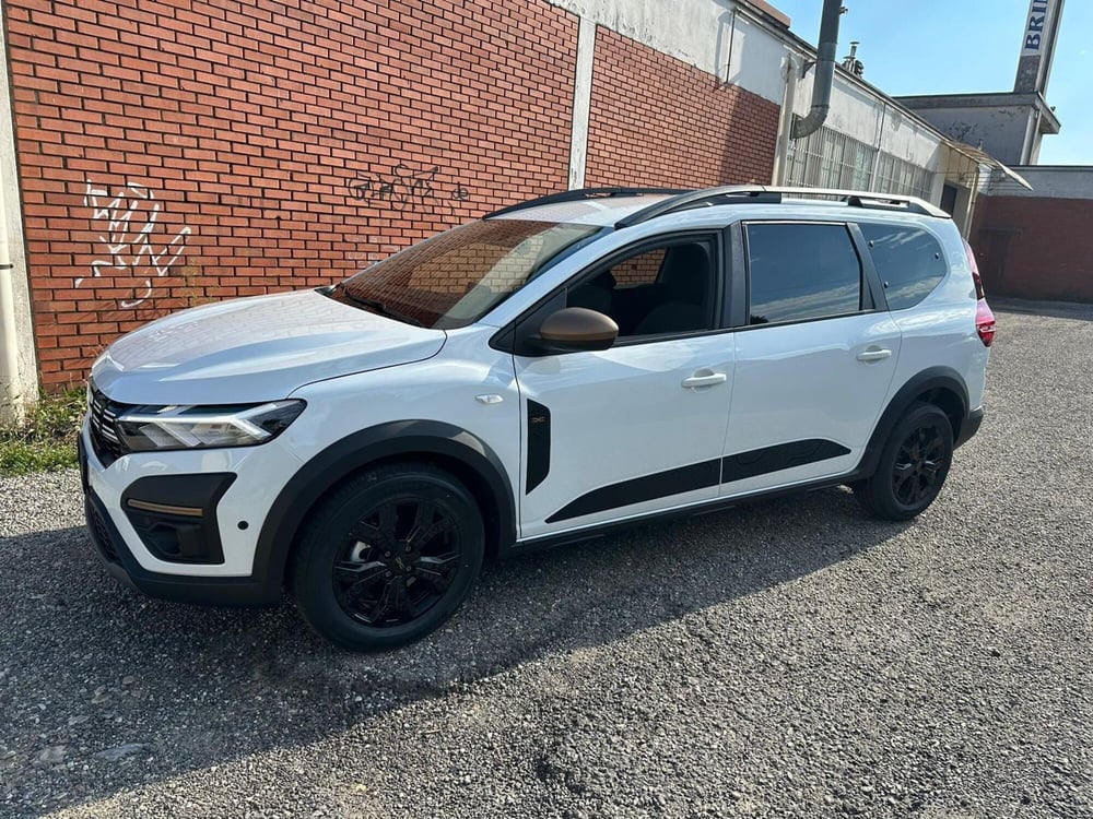 Dacia Jogger nuova a Monza e Brianza (4)