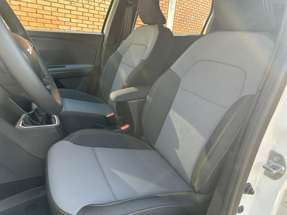 Dacia Jogger nuova a Monza e Brianza (7)