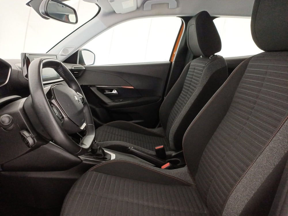 Peugeot 2008 usata a Bari (6)
