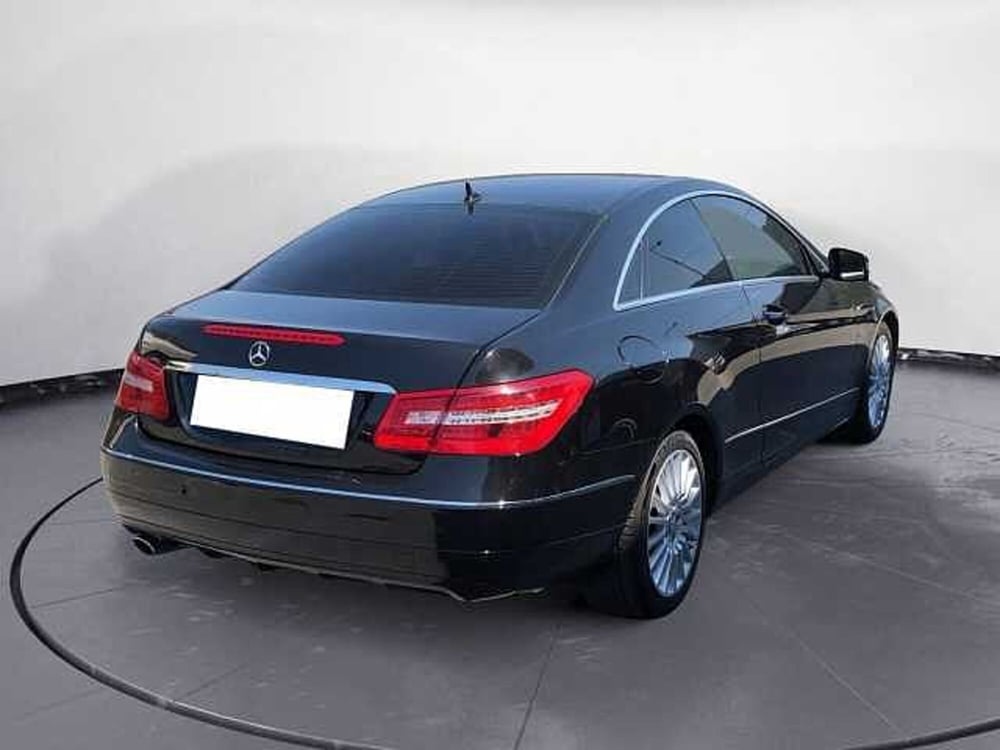 Mercedes-Benz Classe E Coupé usata a Lucca (2)