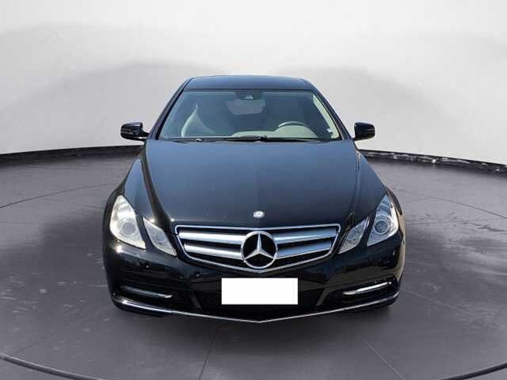 Mercedes-Benz Classe E Coupé usata a Lucca (3)