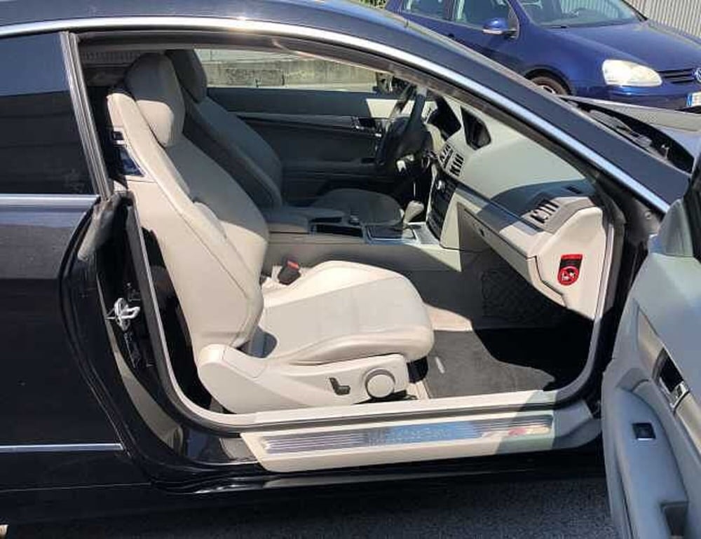 Mercedes-Benz Classe E Coupé usata a Lucca (6)