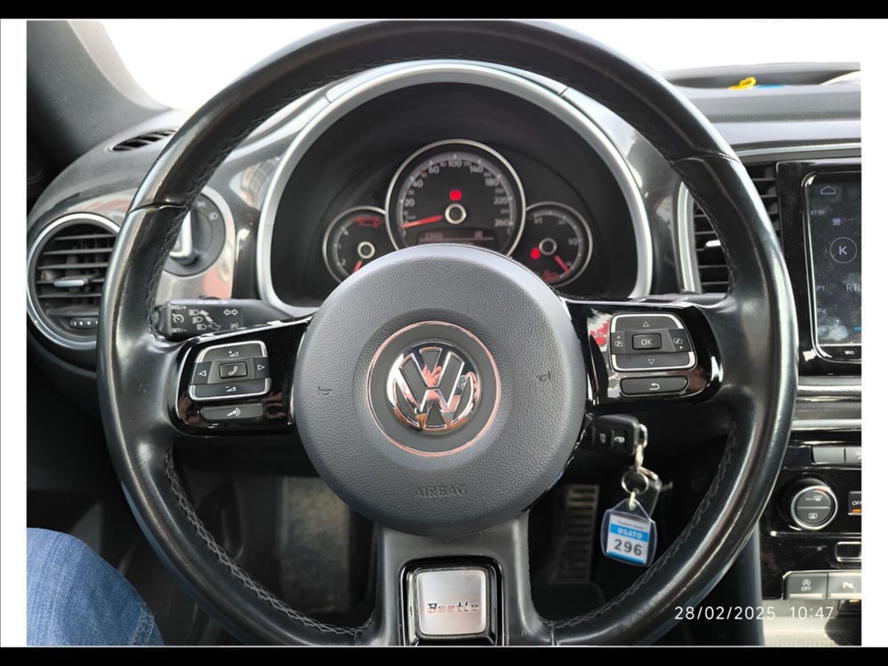 Volkswagen Maggiolino Cabrio usata a Siena (13)