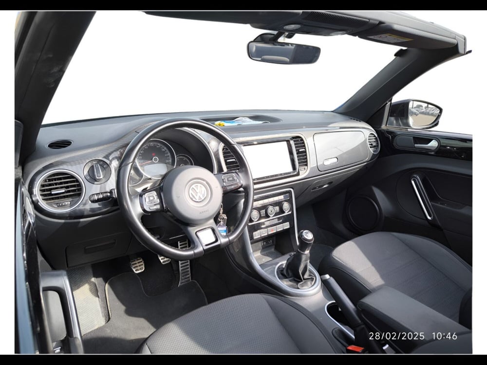 Volkswagen Maggiolino Cabrio usata a Siena (9)