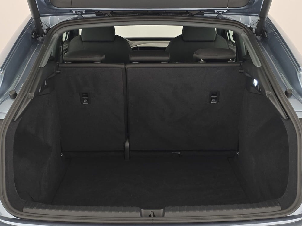Audi Q4 Sportback usata a Alessandria (8)