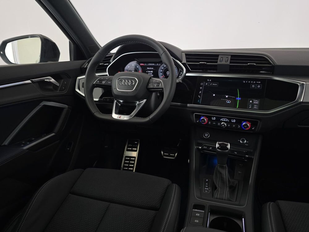 Audi Q3 Sportback nuova a Alessandria (10)