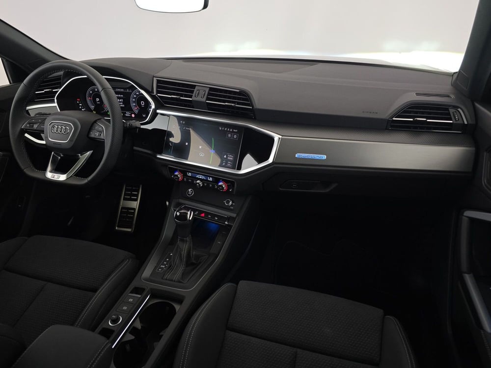 Audi Q3 Sportback nuova a Alessandria (12)