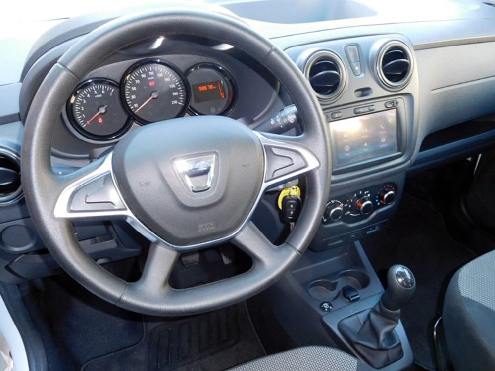 Dacia Lodgy usata a Rimini (6)