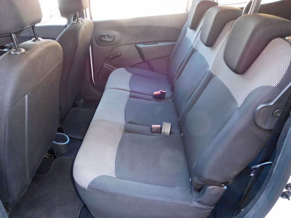 Dacia Lodgy usata a Rimini (9)