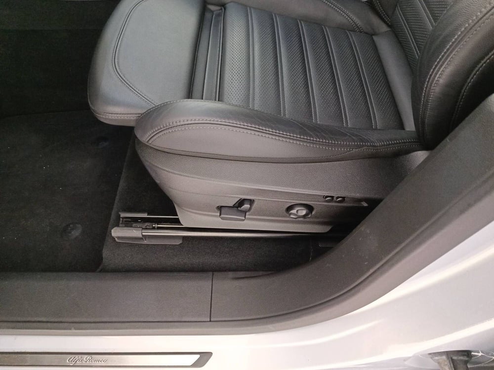 Alfa Romeo Stelvio usata a Treviso (13)