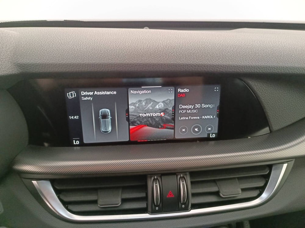 Alfa Romeo Stelvio usata a Treviso (17)