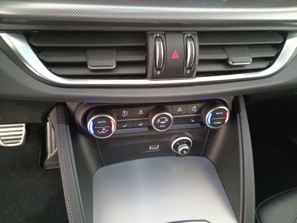 Alfa Romeo Stelvio usata a Treviso (19)