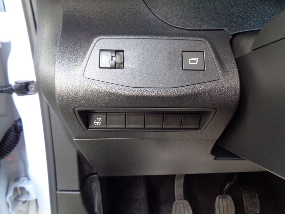 Peugeot Rifter nuova a Treviso (15)