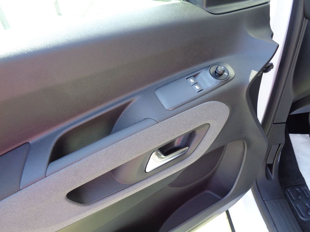 Peugeot Rifter nuova a Treviso (7)