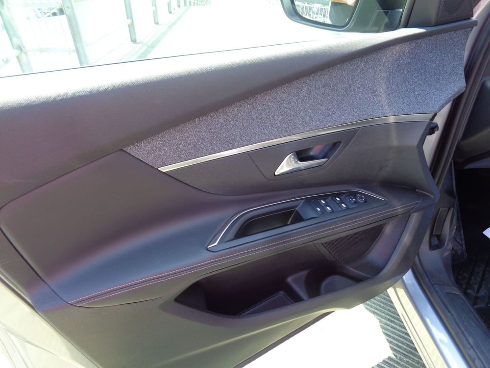Peugeot 5008 usata a Treviso (7)