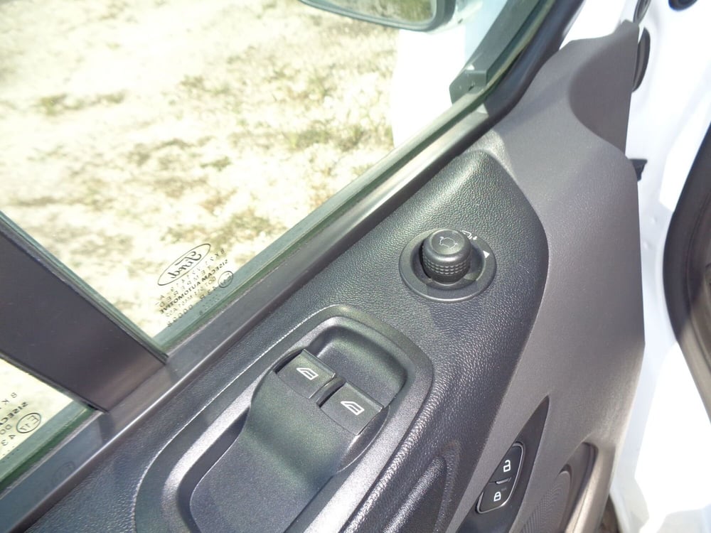 Ford Transit Custom Furgone usata a Treviso (7)