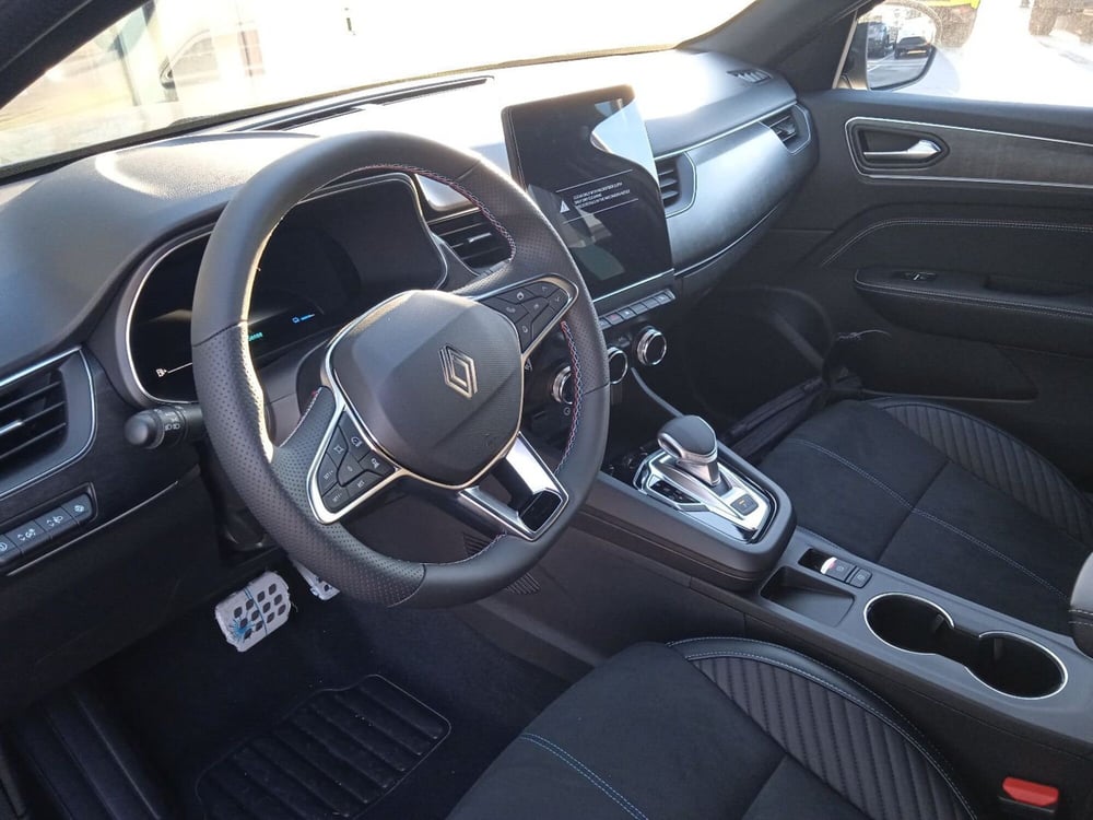 Renault Arkana nuova a Frosinone (9)