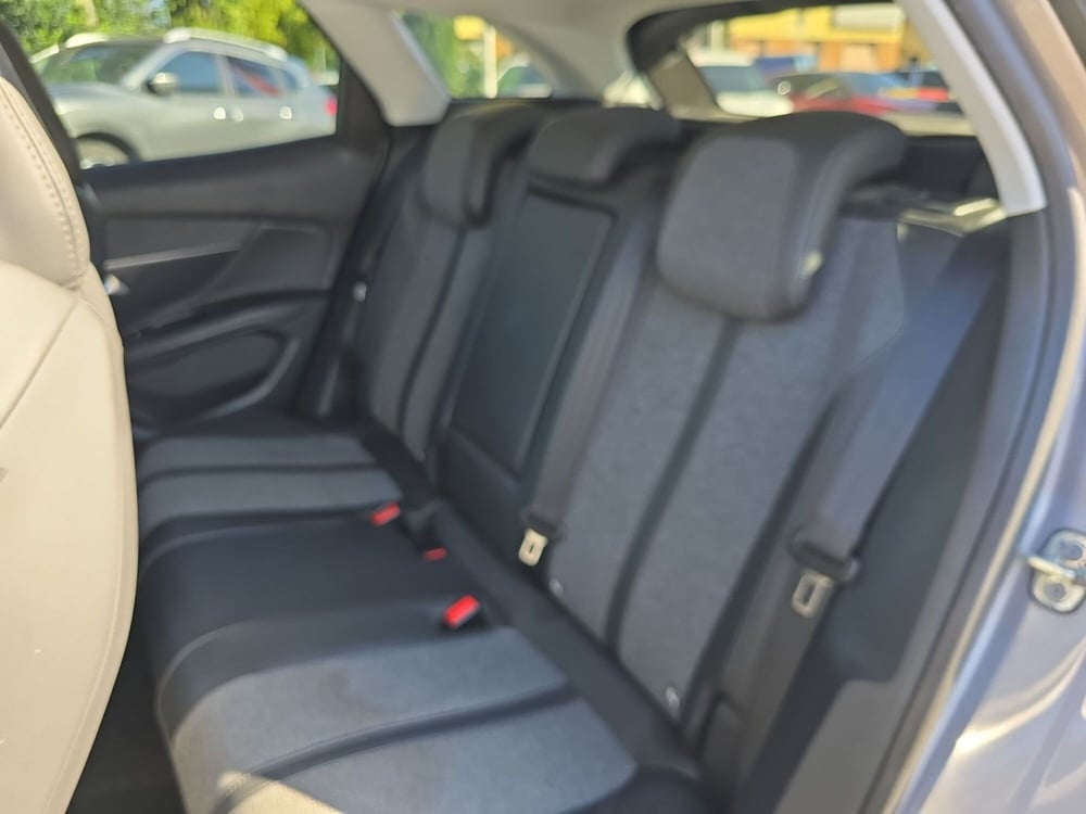 Peugeot 3008 usata a Lucca (16)