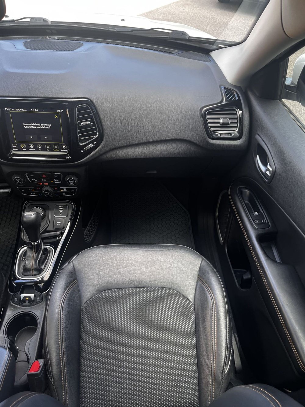 Jeep Compass usata a Lucca (12)