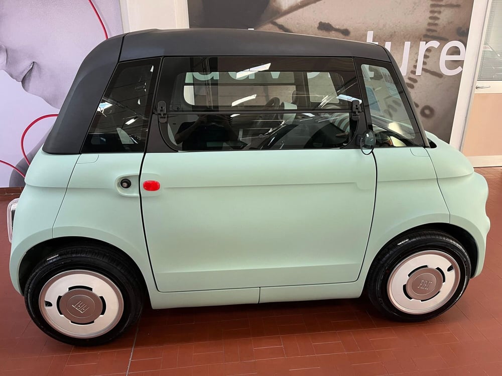 Fiat Topolino nuova a Lucca (4)