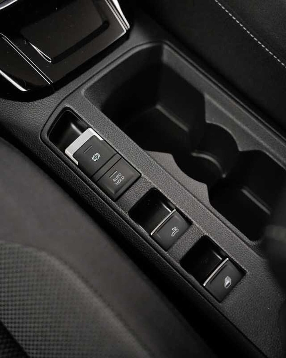 Volkswagen T-Roc Cabrio nuova a Rovigo (12)