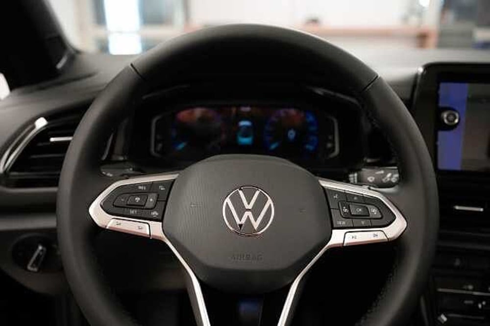 Volkswagen T-Roc Cabrio nuova a Rovigo (8)