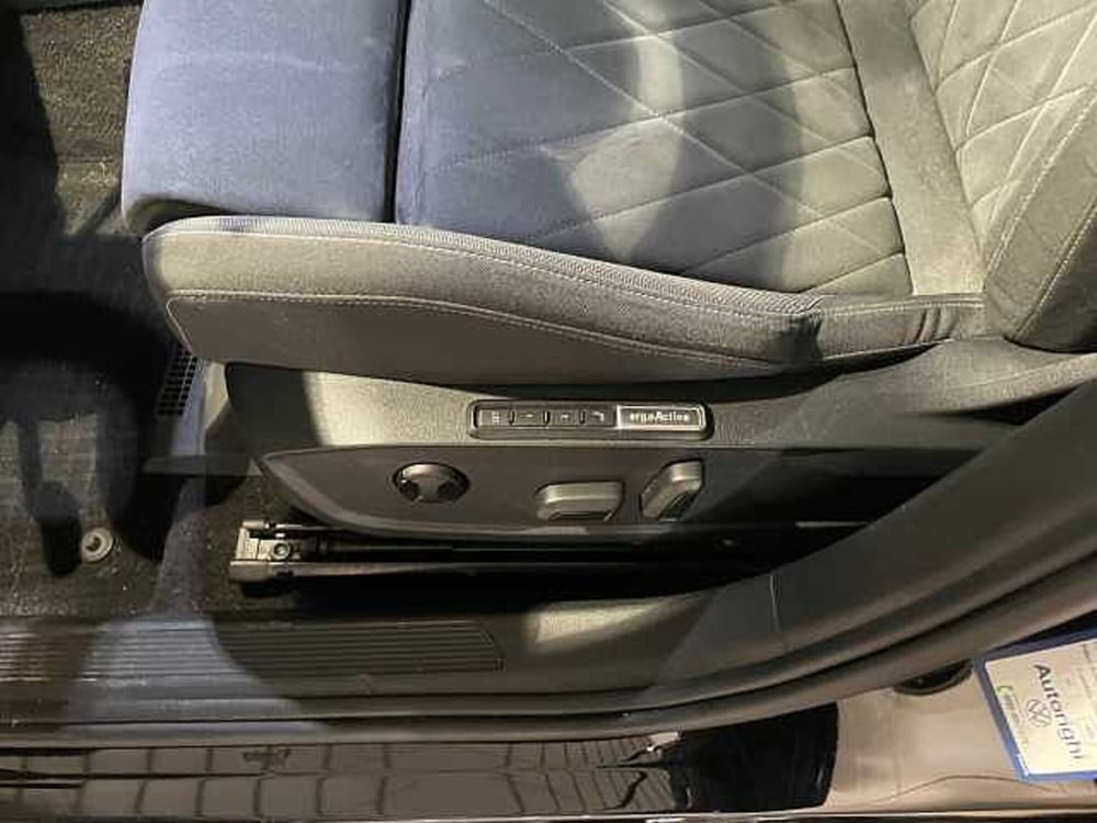 Volkswagen Golf usata a Genova (15)